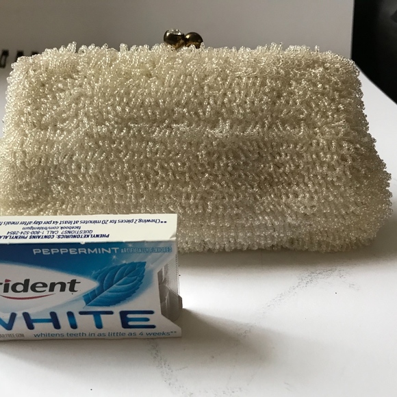 VINTAGE HAND-BEADED CLUTCH CIRCA 1930s - Picture 5 of 6